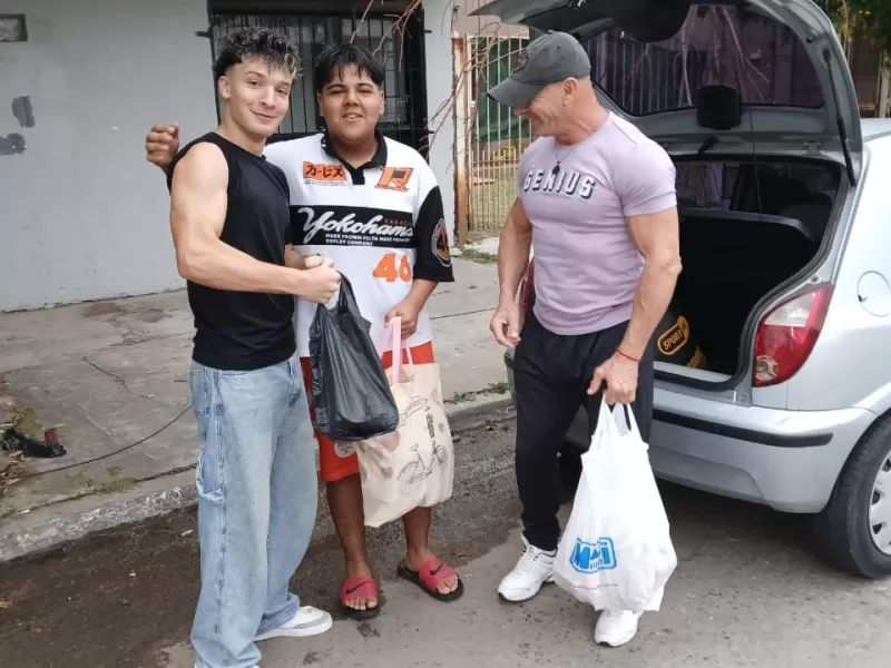 Cuándo el estado se borra, un profe de Quilmes sale a dar pelea contra el hambre