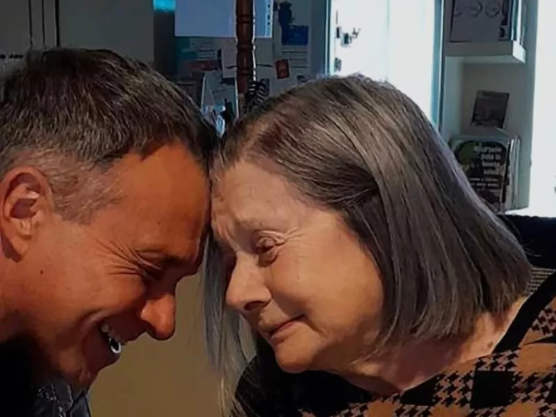 Atan, destrozan todo y hacen llorar a una anciana con Alzheimer