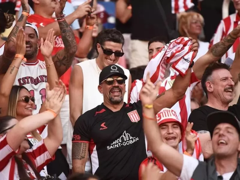 El pincha no se arrodilla: Veron hablo, el equipo respondio y la gloria volvio a La Plata