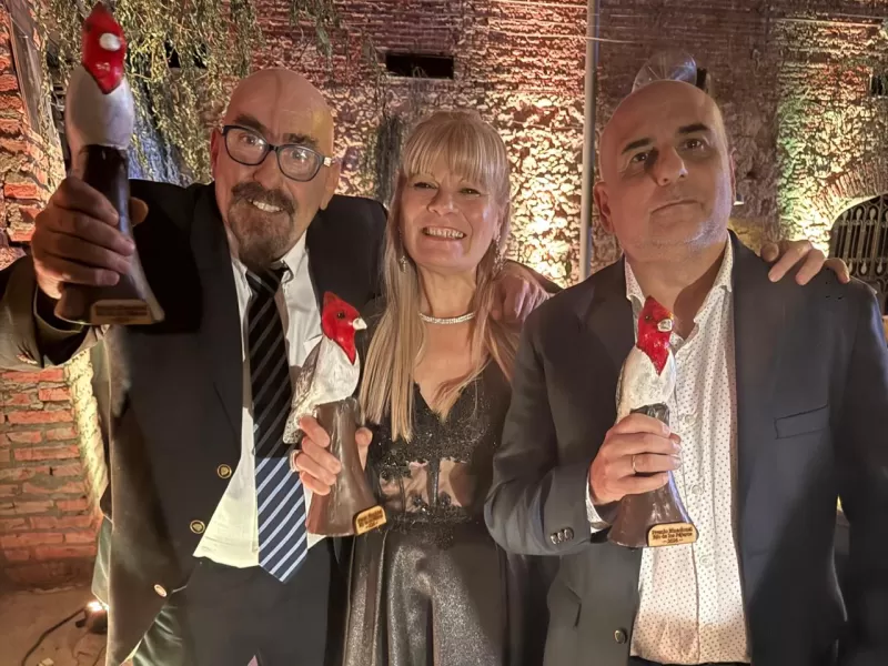 Desde Entre Rios a La Plata: el premio Rio de los P&aacute;jaros quedo en manos de periodistas de Diario Full, Diario Identidad y Agencia Nova