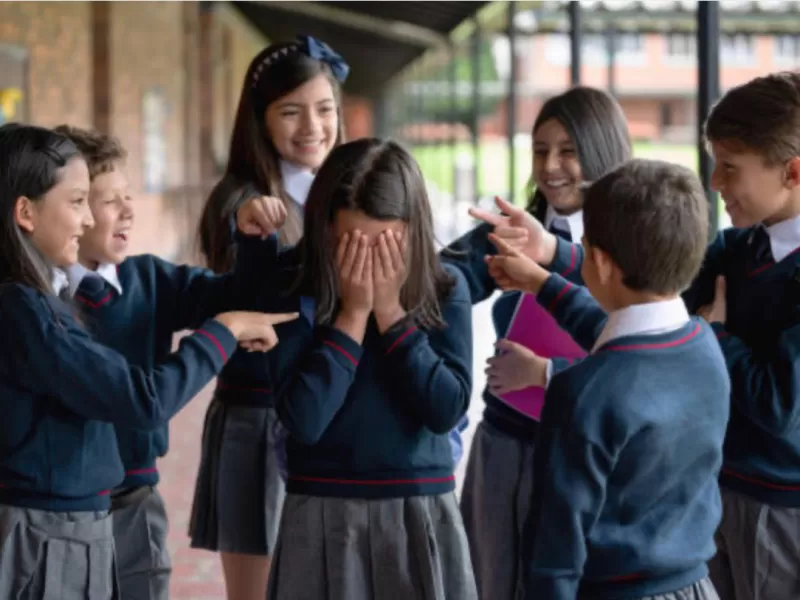 Los adultos son responsables: el bullying ahora se paga con el bolsillo