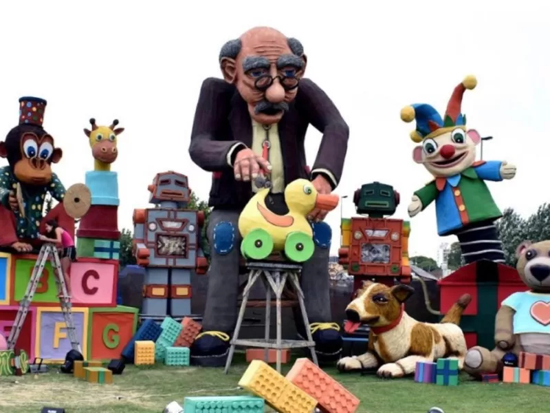 La Plata levanta sus gigantes: los momos regresan con ilusion,identidad y orgullo barrial
