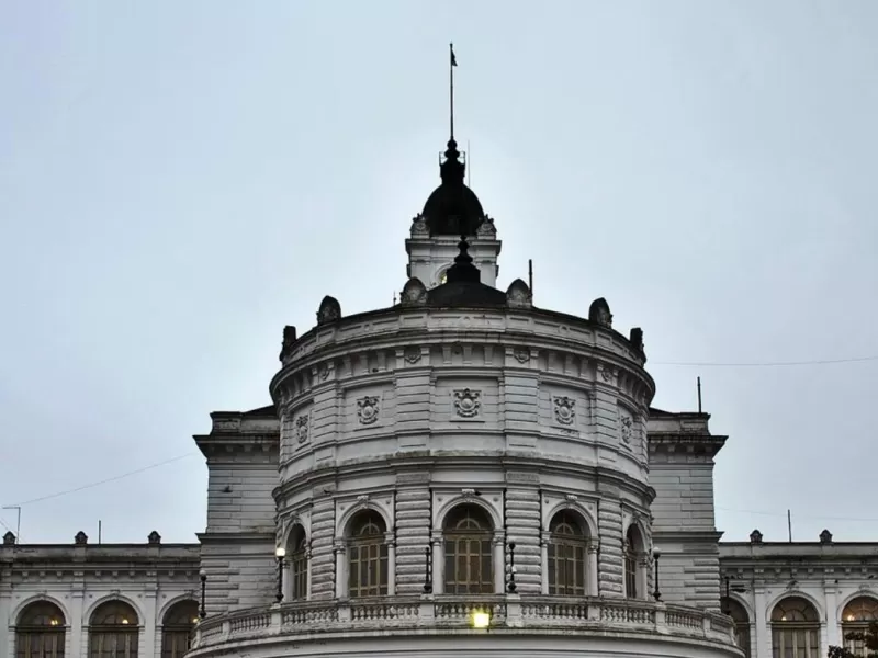 Sueldos municipales: lejos de cubrir la canasta basica