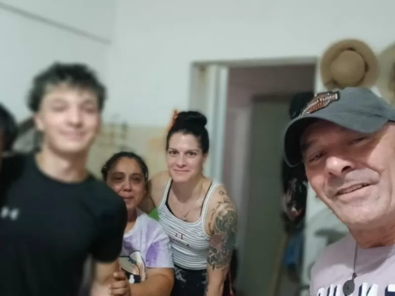 Cuándo el estado se borra, un profe de Quilmes sale a dar pelea contra el hambre