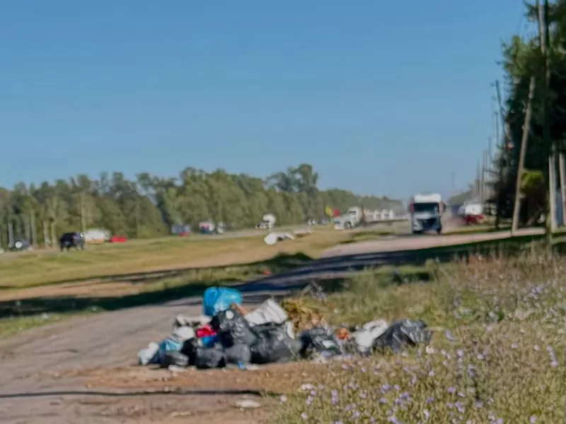 Alak cobra impuestos pero deja basura: el sistema de recolecci&oacute;n que expone el abandono en Abasto